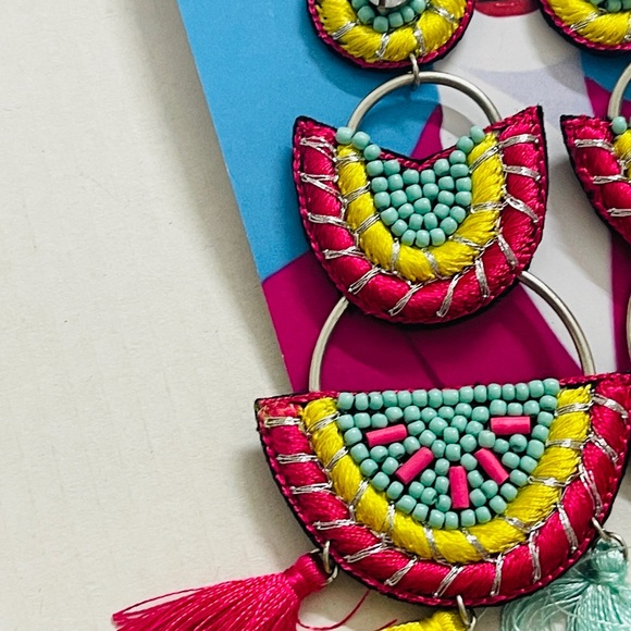 Handmade beaded earrings - Picture 3 of 3